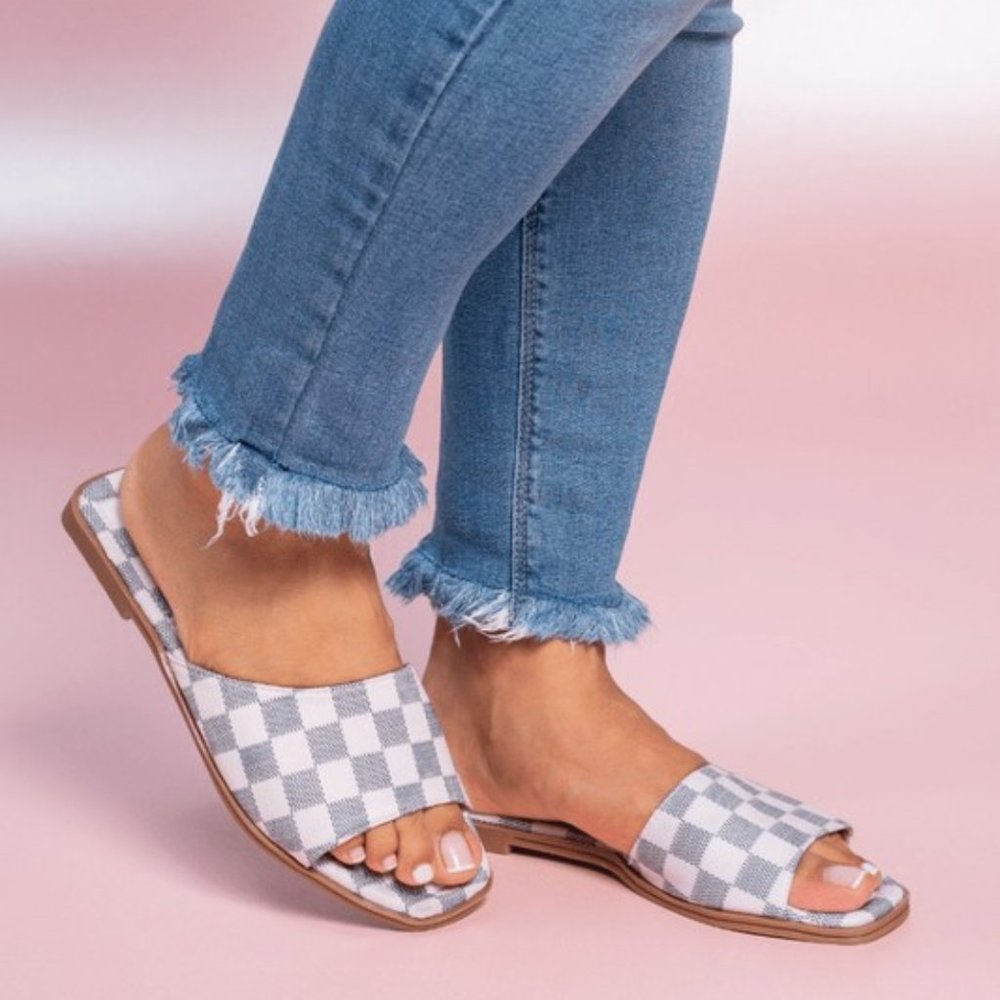 𝔹𝕆𝔾𝕆 Grey Checker Vegan Leather Slide Sandals - Picture 3 of 7
